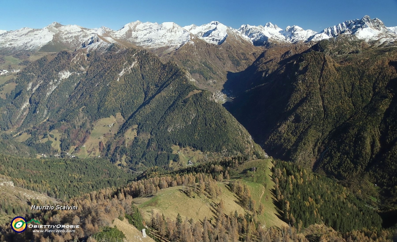 38 Panorama sull'Alta Valle Brembana, ramo di Carona....JPG